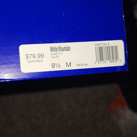 Boots - Picture 3 of 4